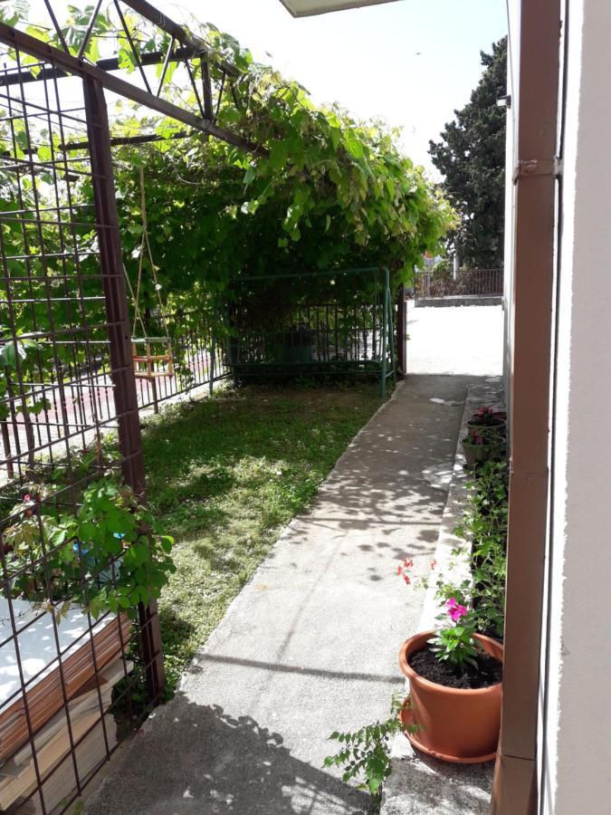 Pauli Apartment Kastela Bagian luar foto