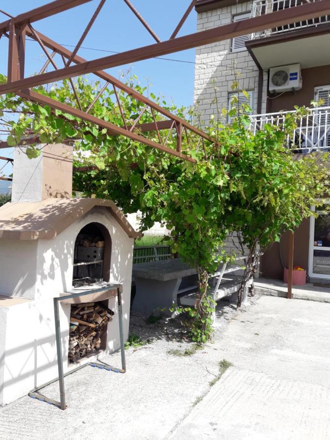 Pauli Apartment Kastela Bagian luar foto